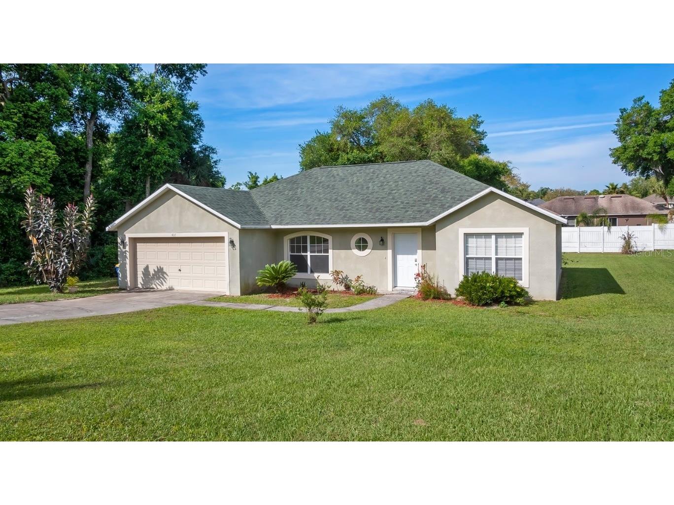 407 N Dixie Drive Howey In The Hills FL 34737 - LITTLE LAKE HARRIS G5080507 image1