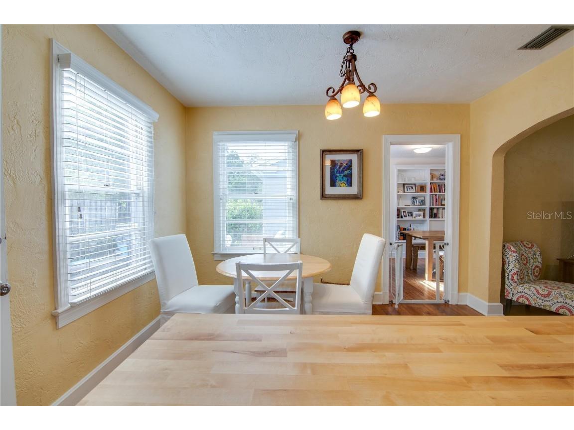 407 NE 8th Street Gainesville FL 32601 GC535267 image15