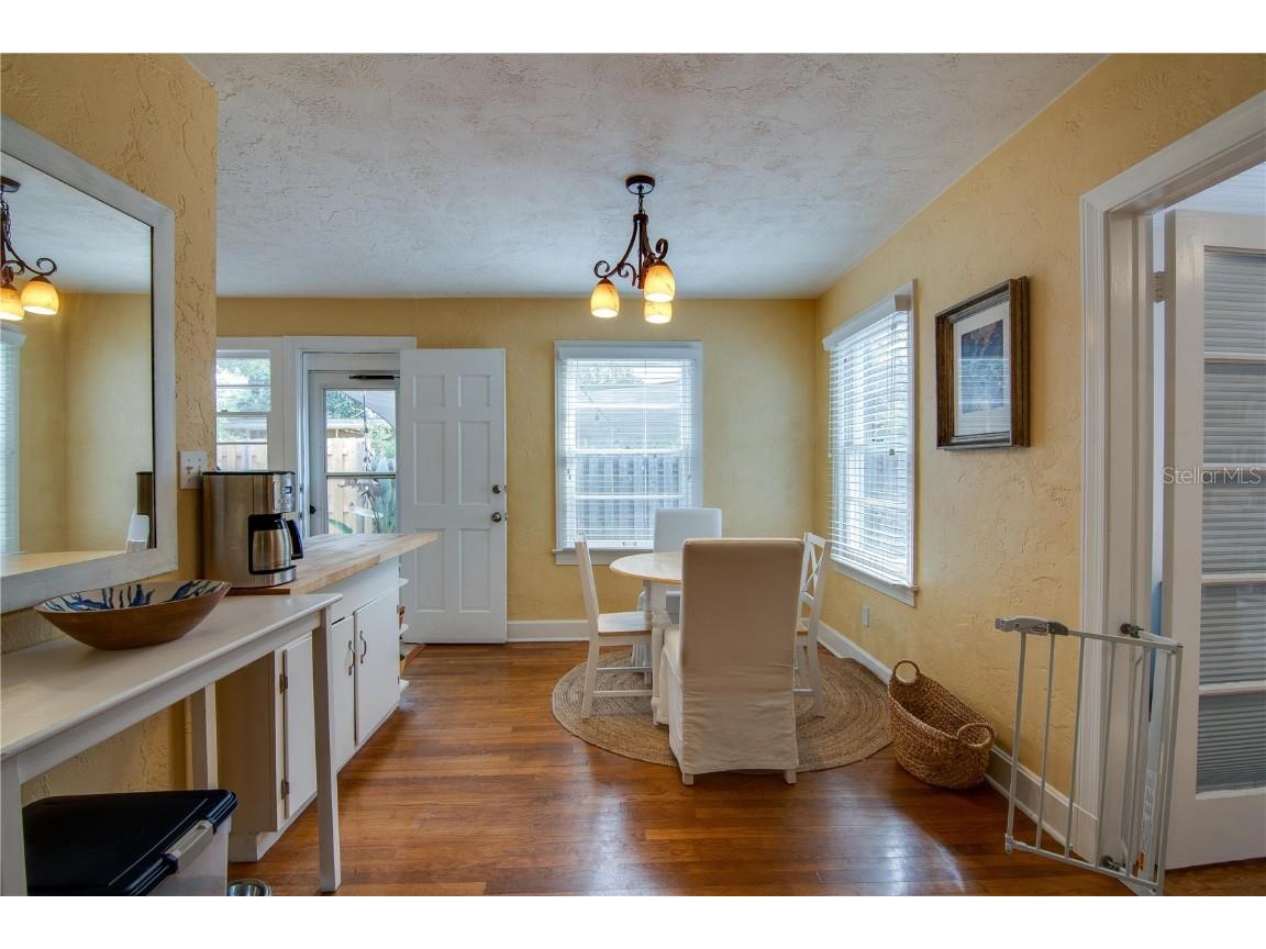 407 NE 8th Street Gainesville FL 32601 GC535267 image24