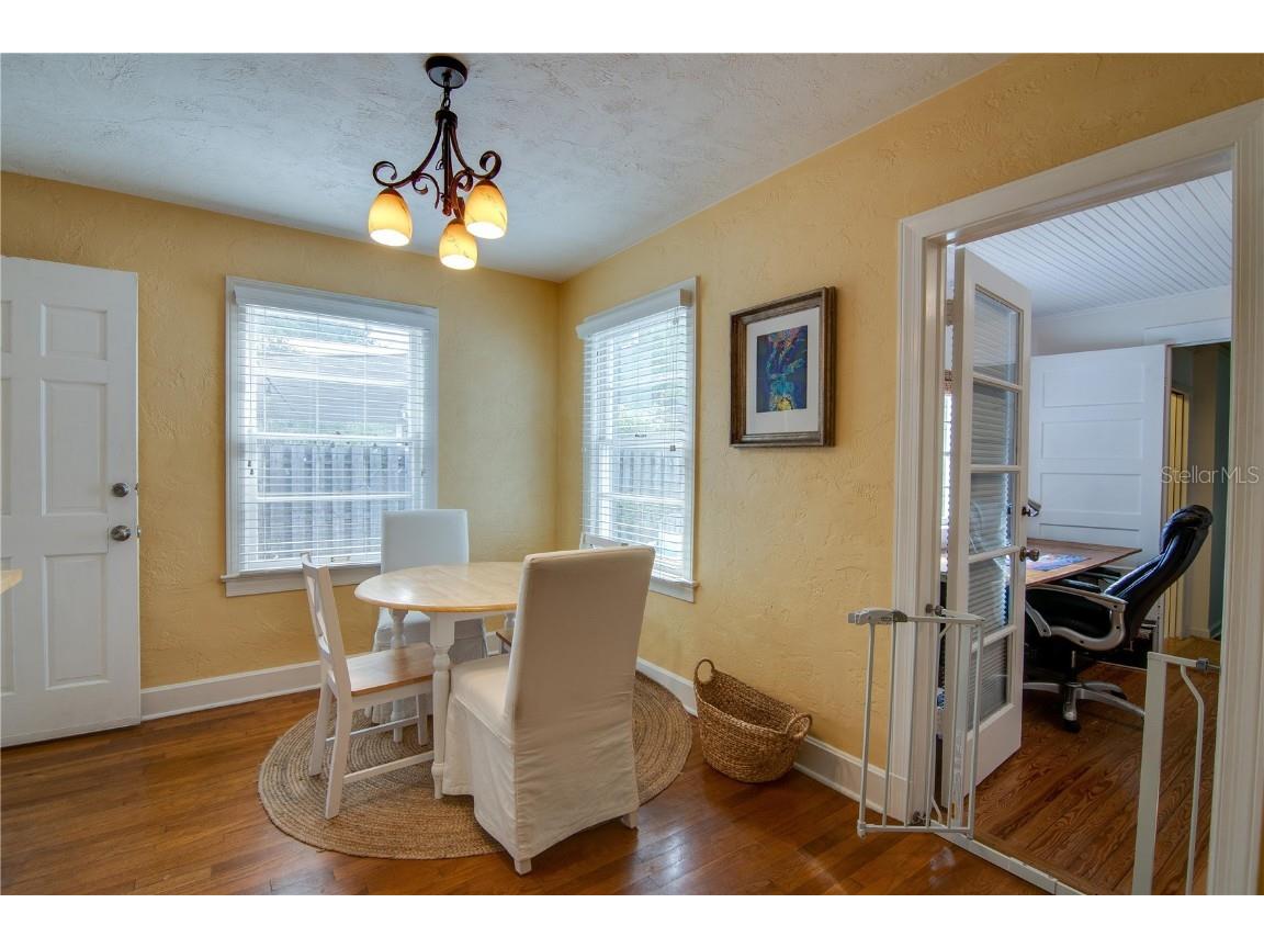 407 NE 8th Street Gainesville FL 32601 GC535267 image25