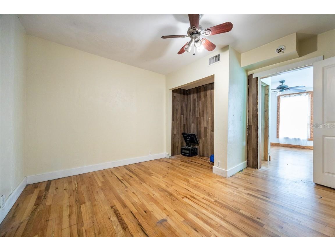 407 NW 8th Street Gainesville FL 32601 GC531968 image11