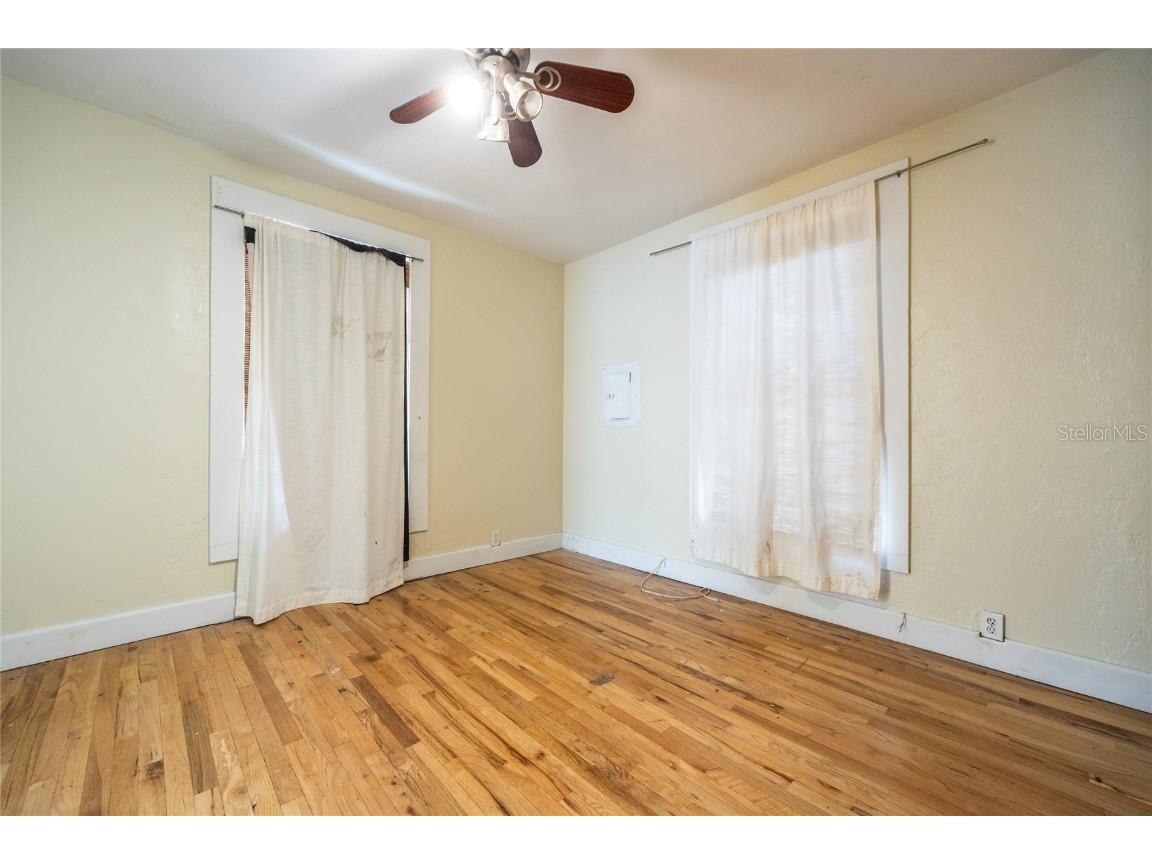 407 NW 8th Street Gainesville FL 32601 GC531968 image13