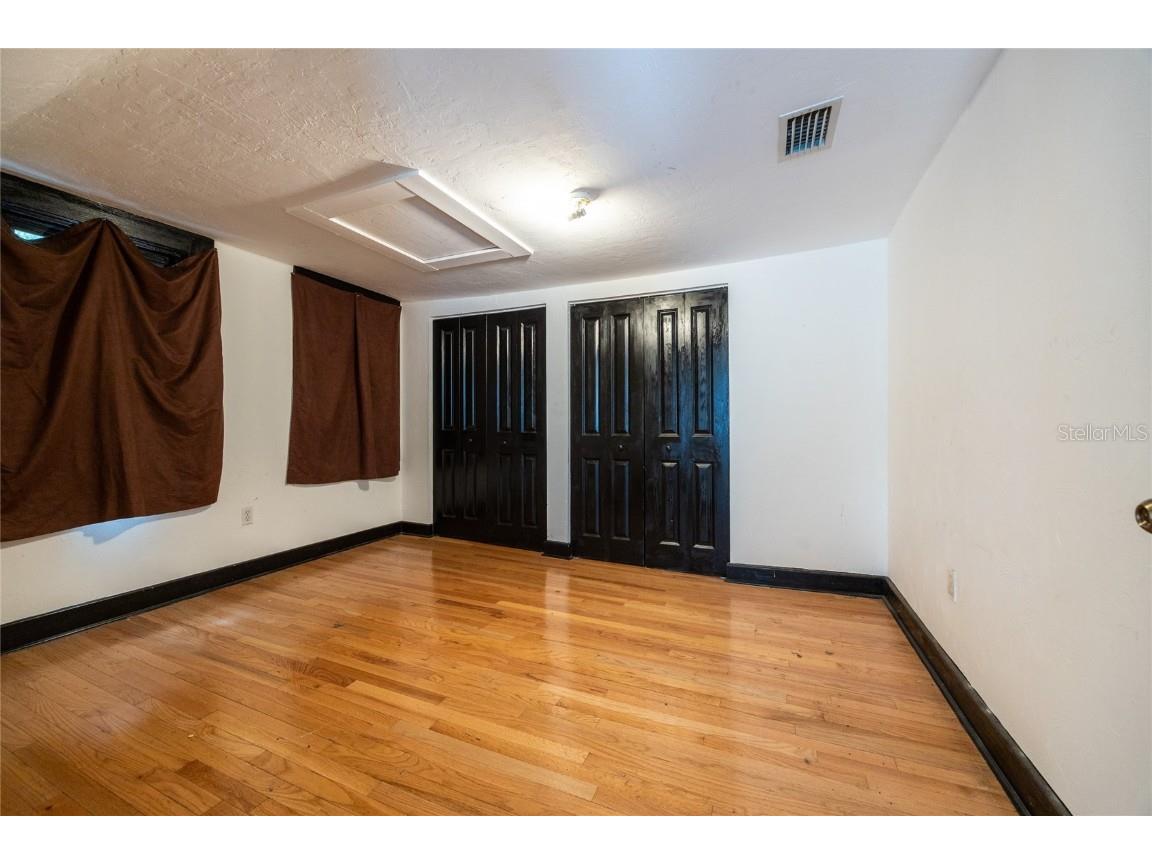 407 NW 8th Street Gainesville FL 32601 GC531968 image29