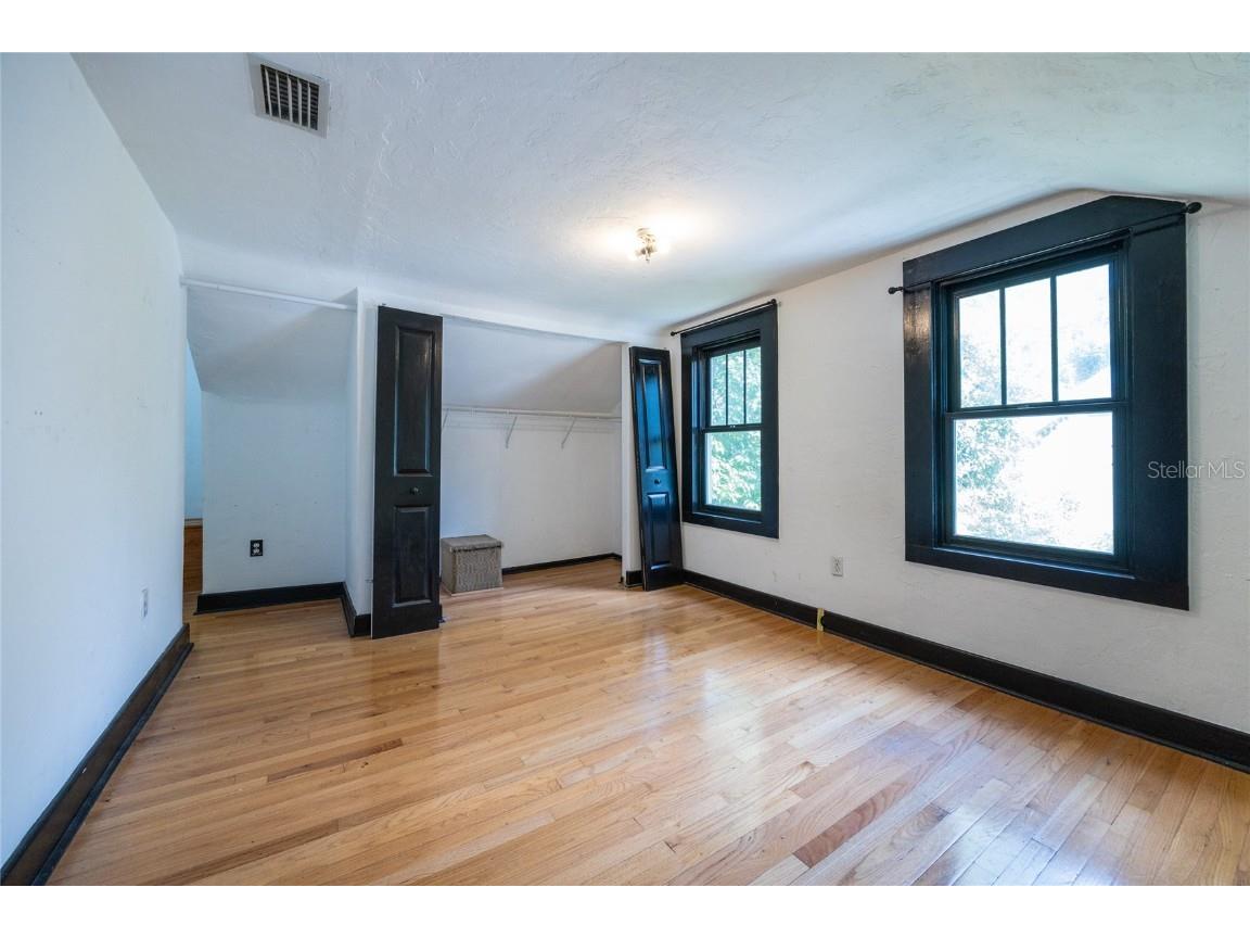 407 NW 8th Street Gainesville FL 32601 GC531968 image34