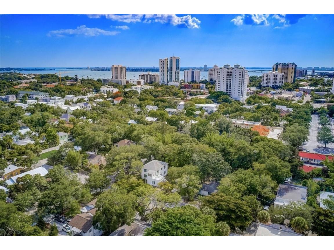 407 Ohio Place Sarasota FL 34236 A4667604 image2