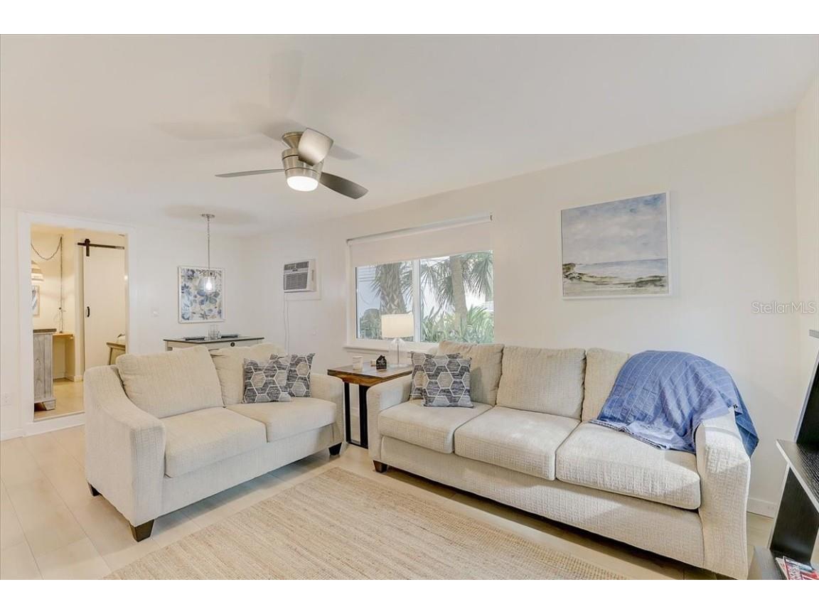 407 Ohio Place Sarasota FL 34236 A4667604 image3