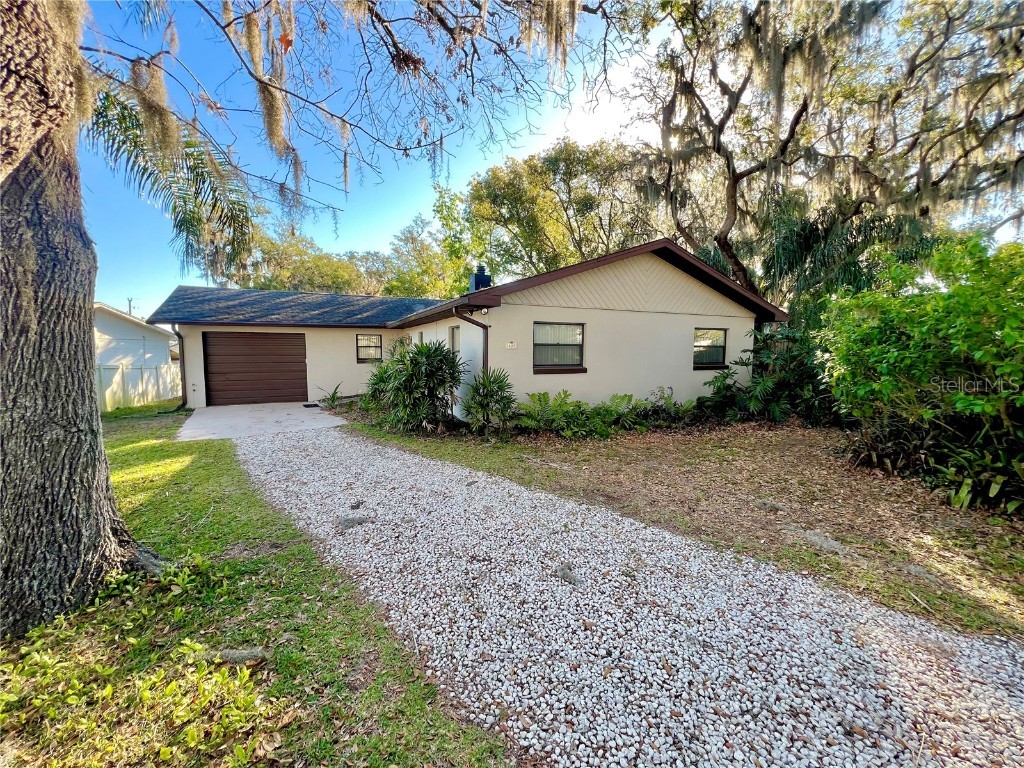 407 Paradise Island Drive Haines City FL 33844 P4934002 image1