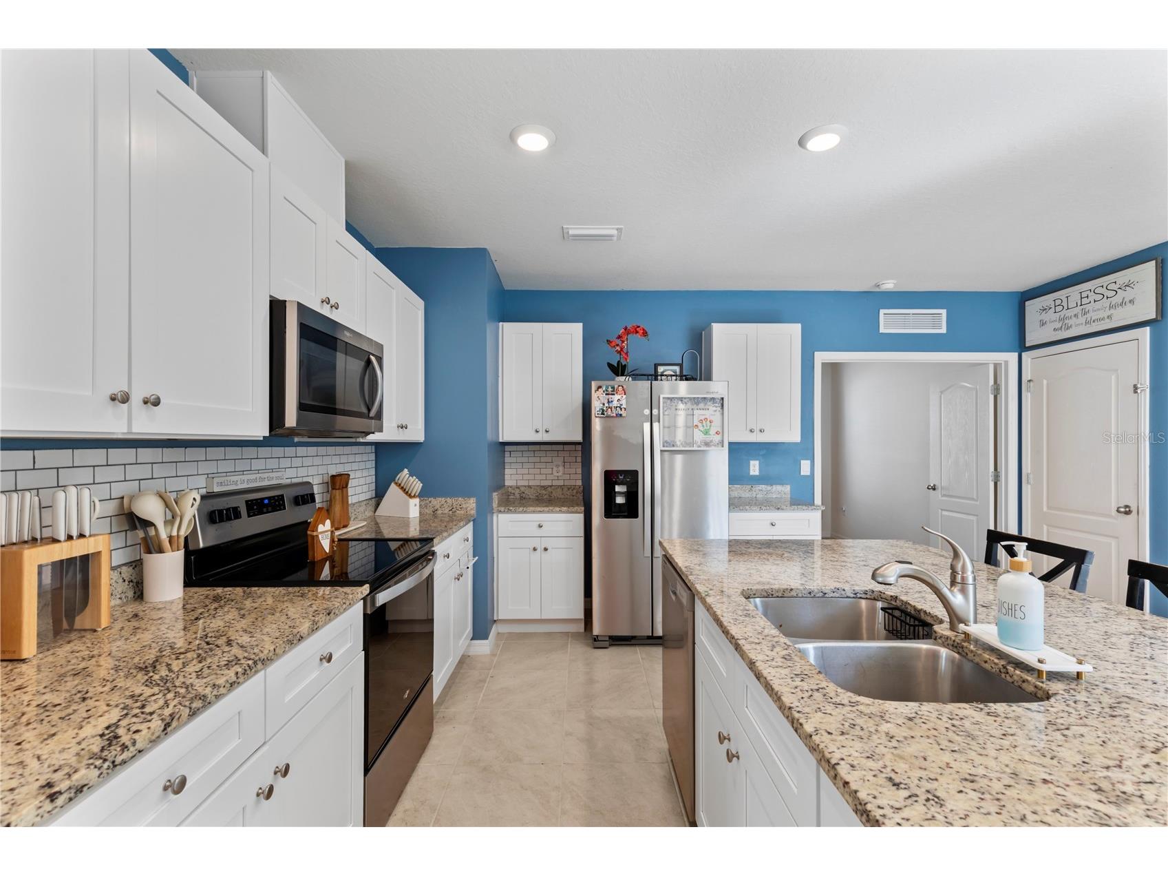 407 Pelham Park Drive Deland FL 32720 V4949063 image2