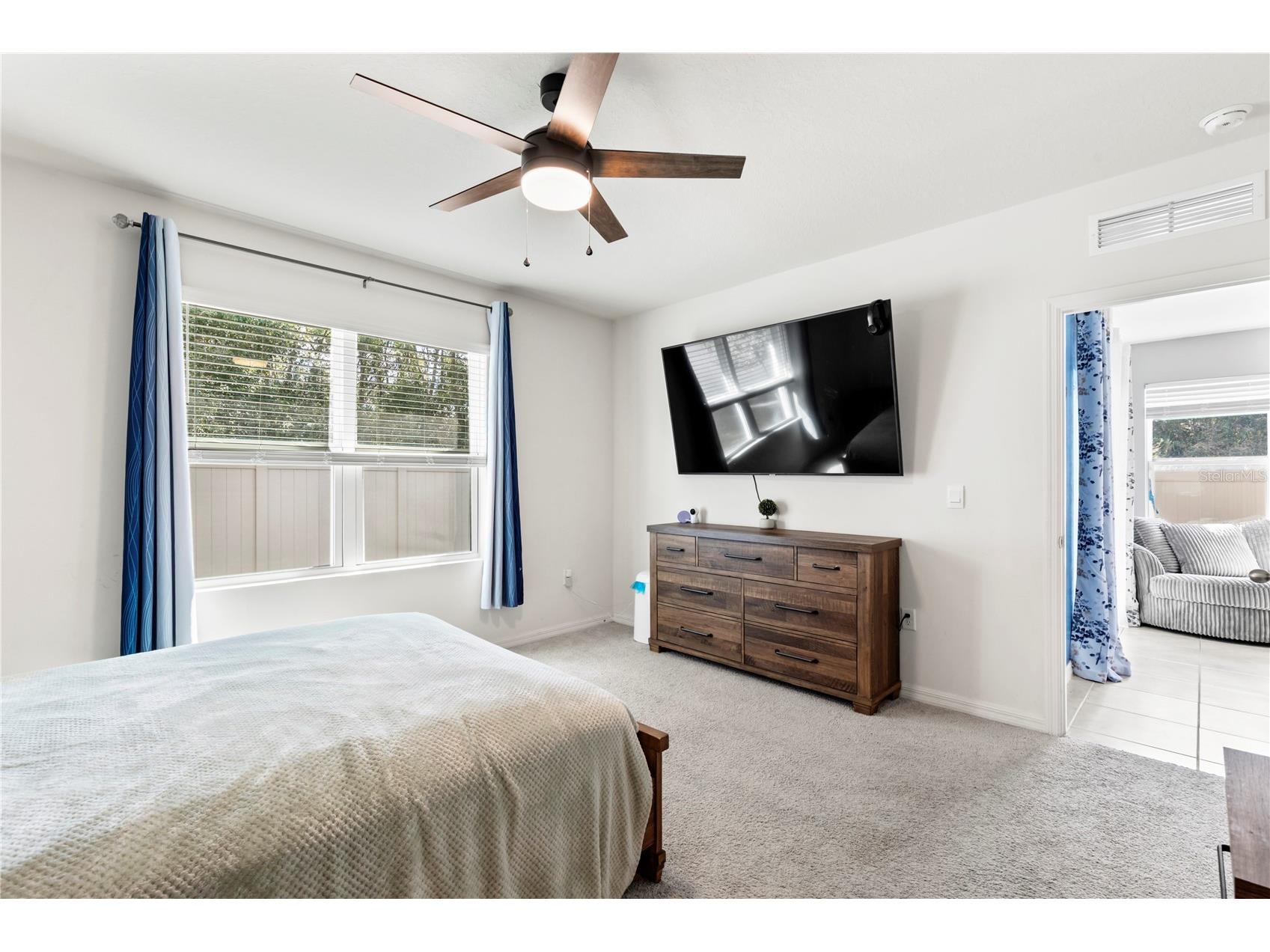 407 Pelham Park Drive Deland FL 32720 V4949063 image4