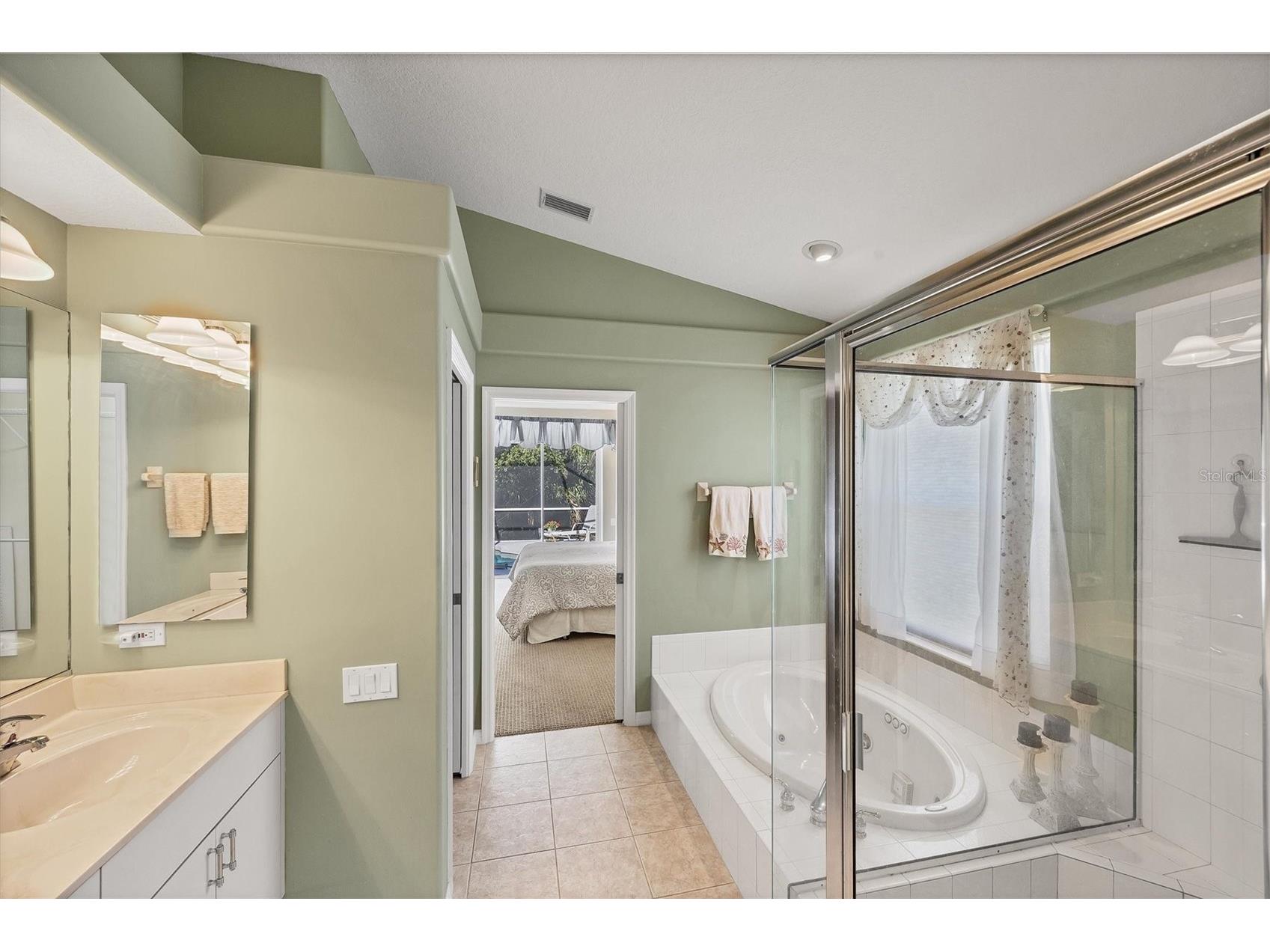 407 Pinewood Lake Drive Venice FL 34285 N6142446 image50