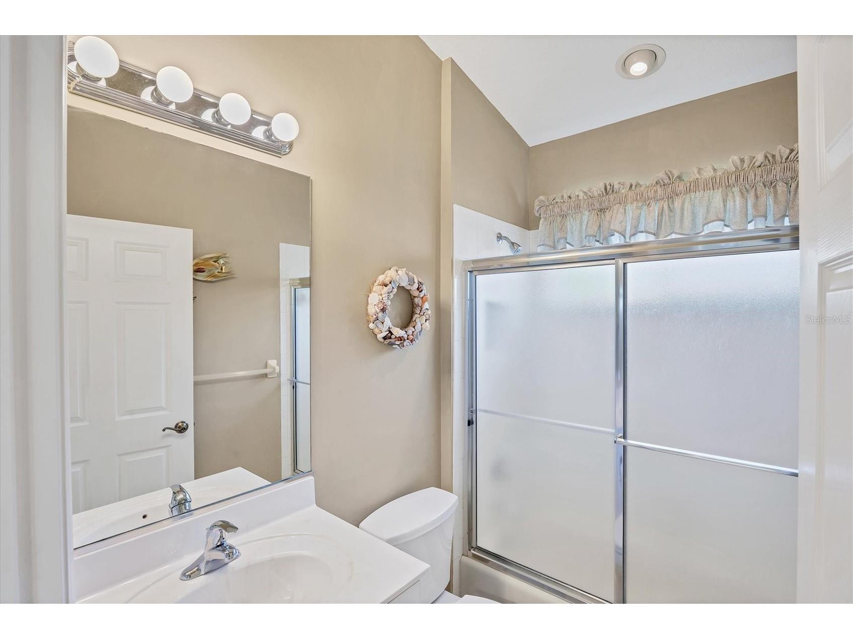 407 Pinewood Lake Drive Venice FL 34285 N6142446 image57