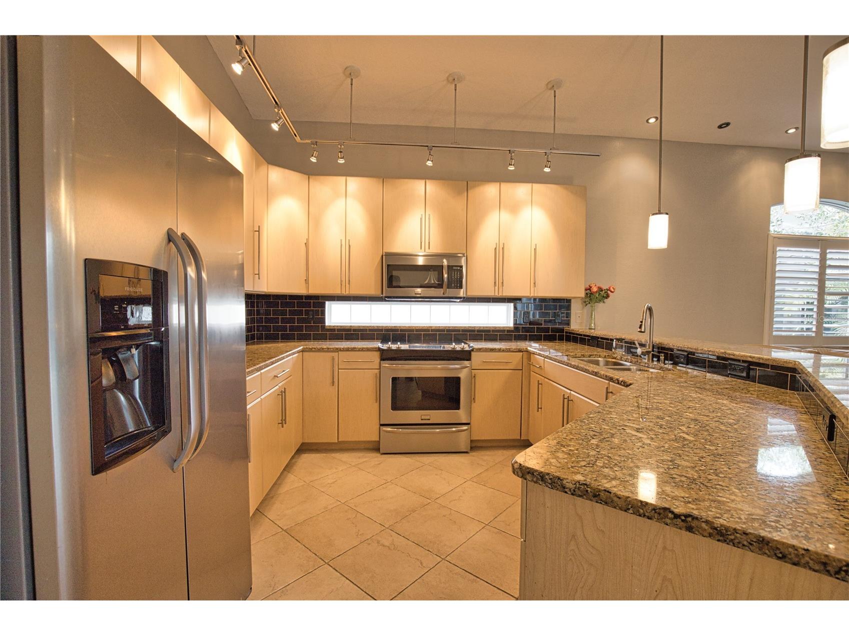 407 Rio Terra Venice FL 34285 N6143454 image10