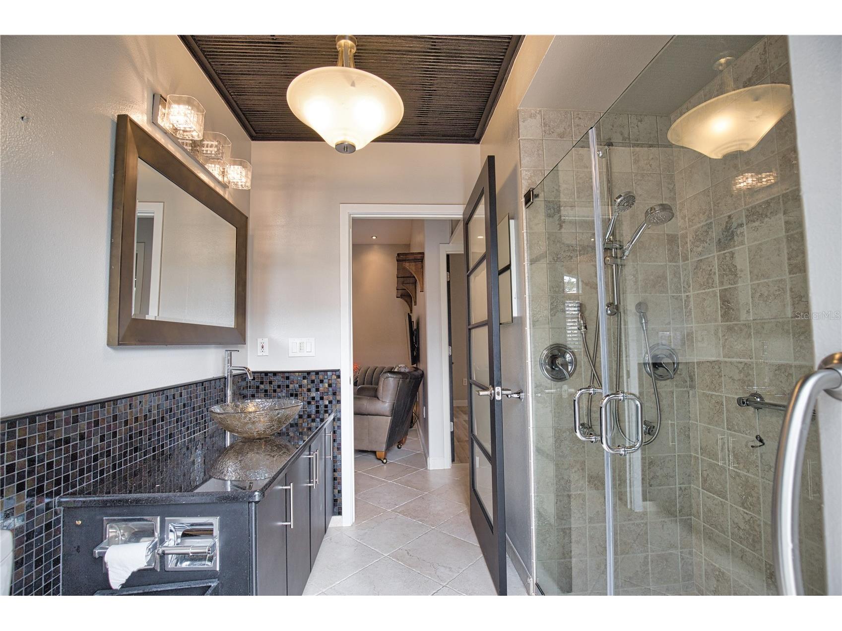 407 Rio Terra Venice FL 34285 N6143454 image25