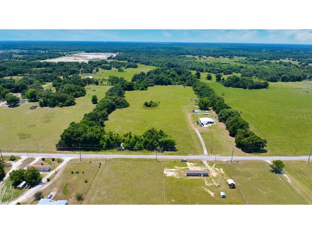 407 W County Road 462 Wildwood FL 34785 W7865675 image1