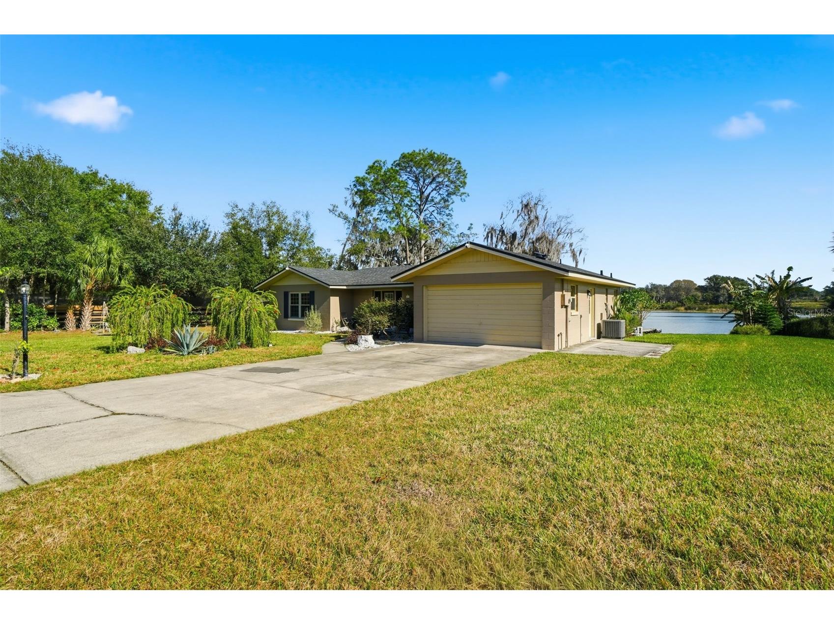 40700 Long Island Drive Umatilla FL 32784 G5106149 image2