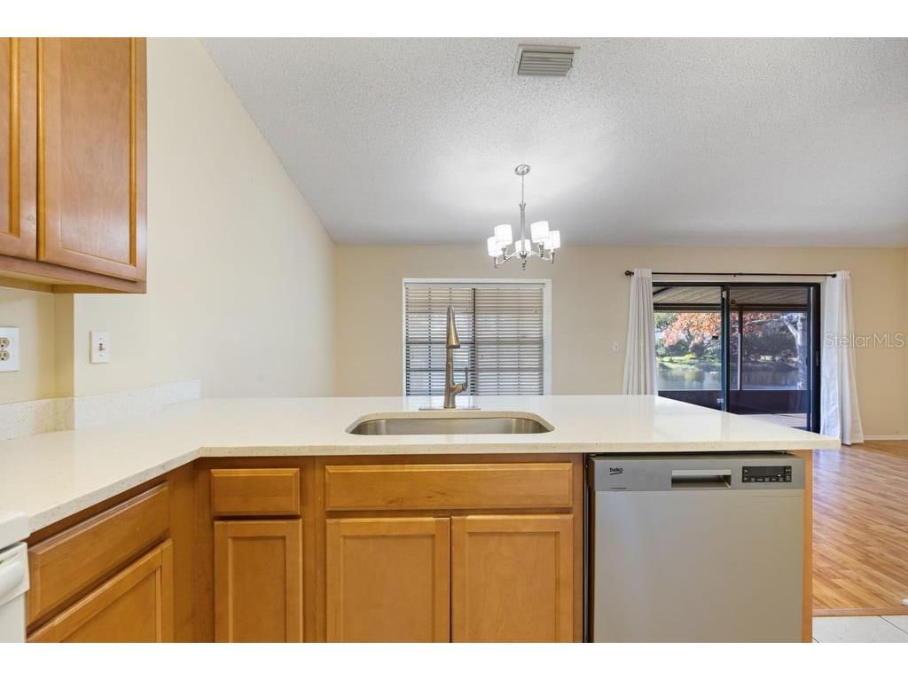 4071 Shoreside Circle Tampa FL 33618 TB8463752 image11