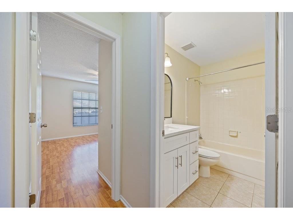 4071 Shoreside Circle Tampa FL 33618 TB8463752 image18