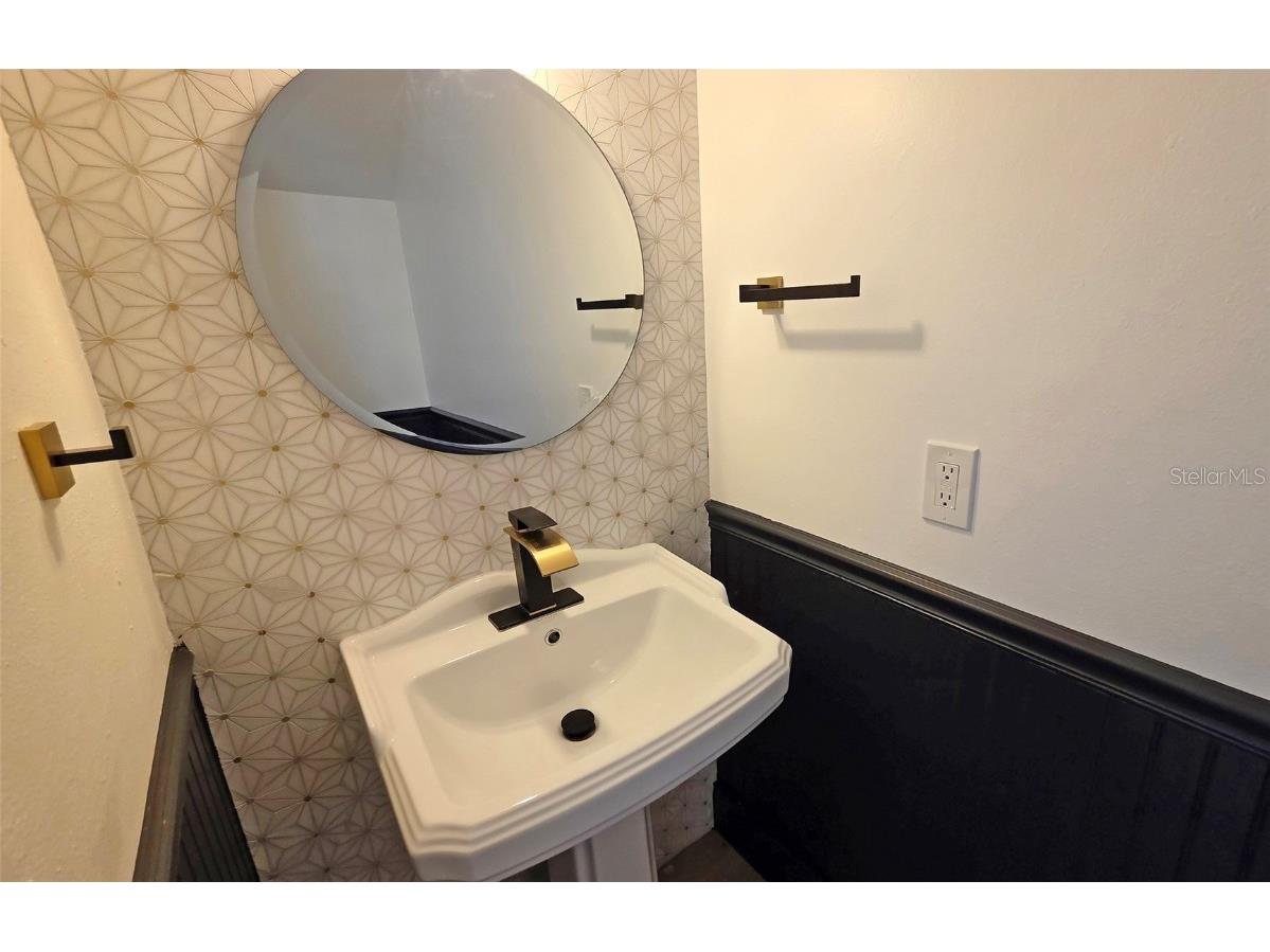 4074 Redbird Circle Sarasota FL 34231 A4658582 image16