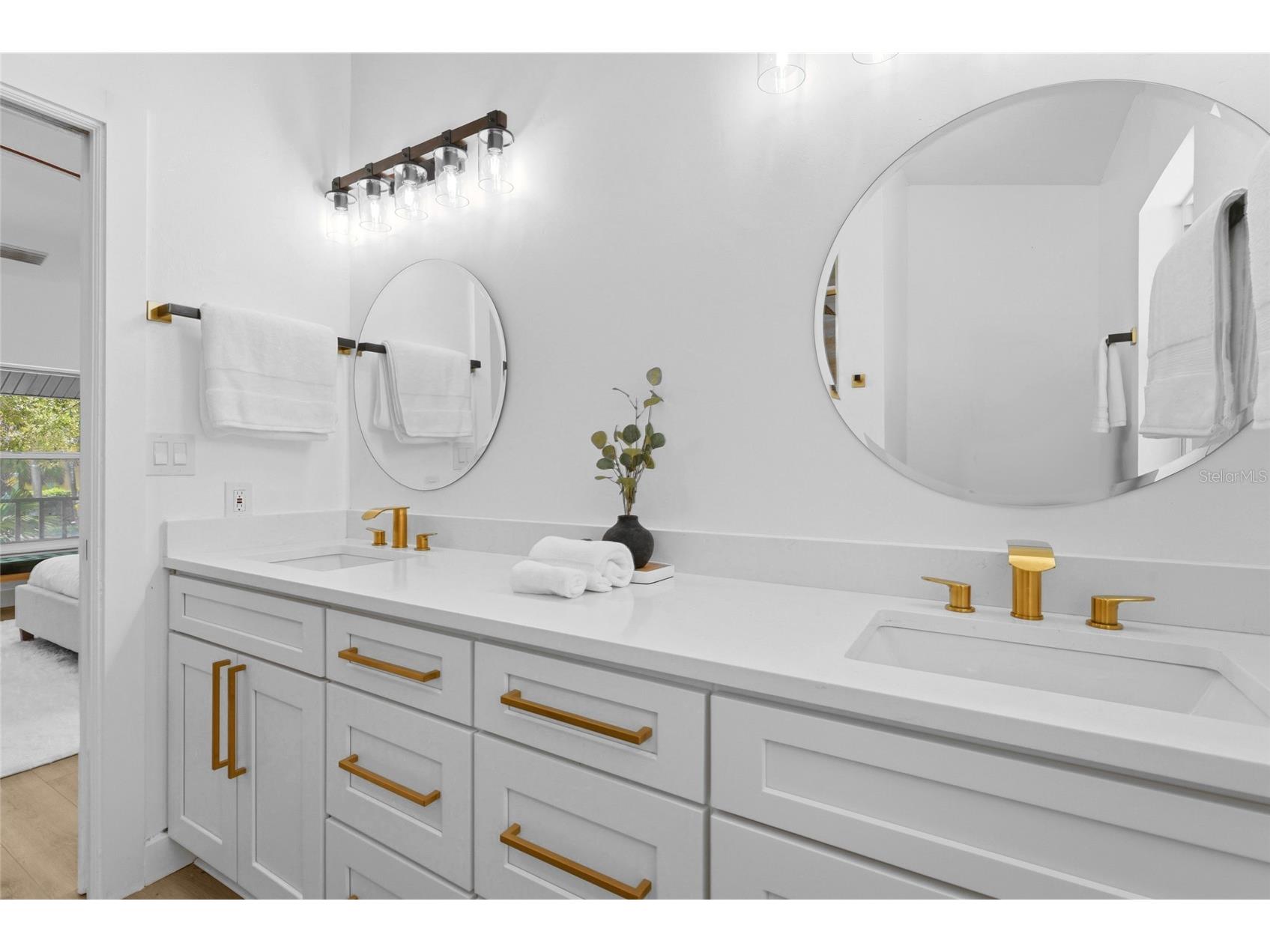 4074 Redbird Circle Sarasota FL 34231 A4696502 image35