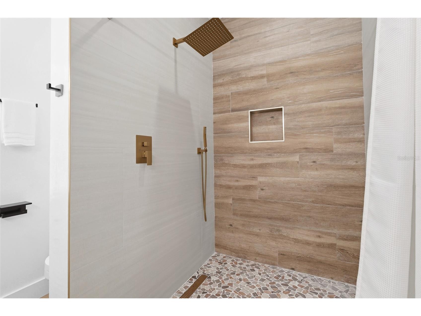 4074 Redbird Circle Sarasota FL 34231 A4696502 image36