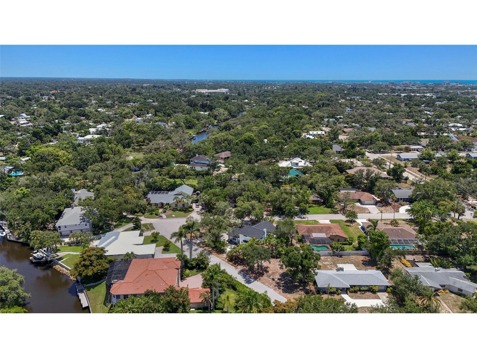 4074 Redbird Circle Sarasota FL 34231 A4696502 image73