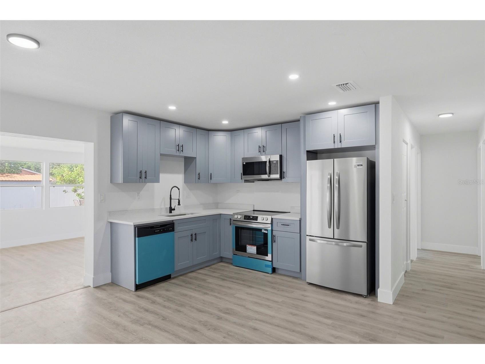 4075 38th Avenue N Saint Petersburg FL 33713 TB8497767 image10