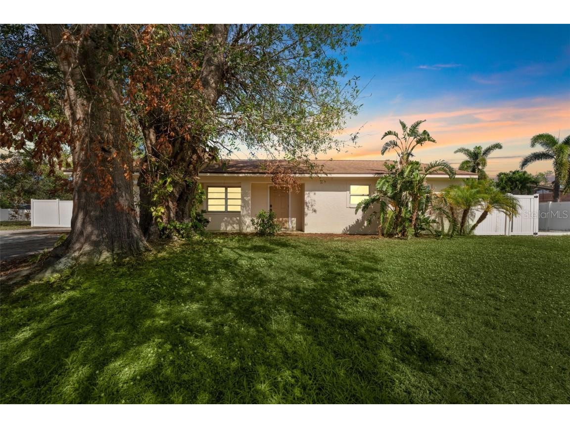 4075 Velarde Lane Sarasota FL 34235 TB8322588 image1