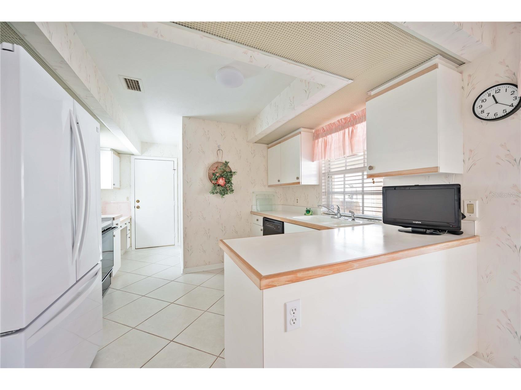 4076 Lyndhurst Court Sarasota FL 34235 A4681141 image18