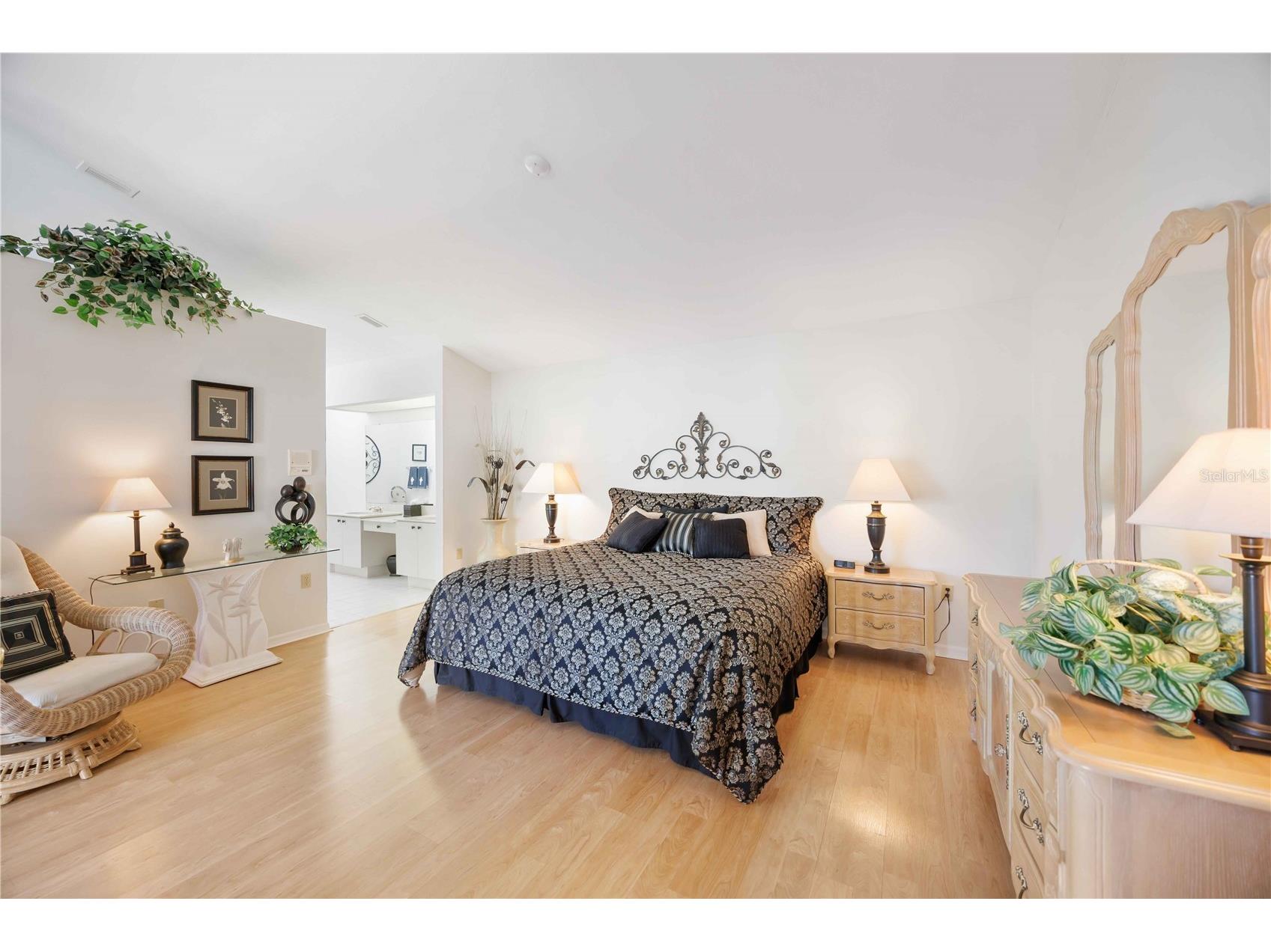 4076 Lyndhurst Court Sarasota FL 34235 A4681141 image23