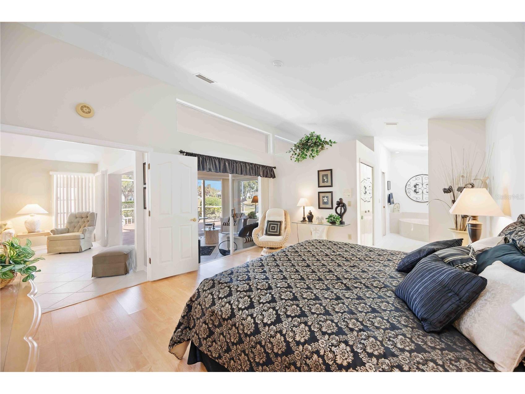 4076 Lyndhurst Court Sarasota FL 34235 A4681141 image24