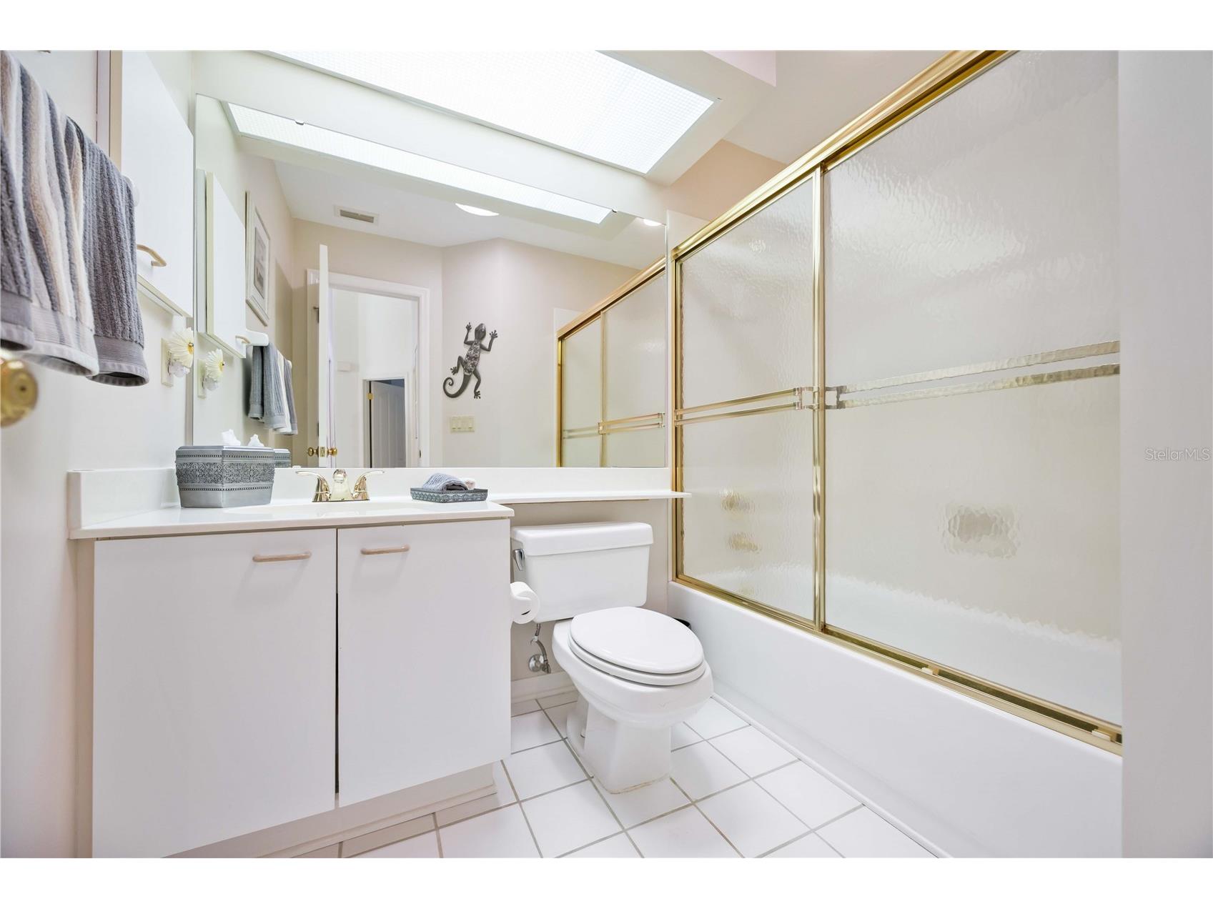 4076 Lyndhurst Court Sarasota FL 34235 A4681141 image35