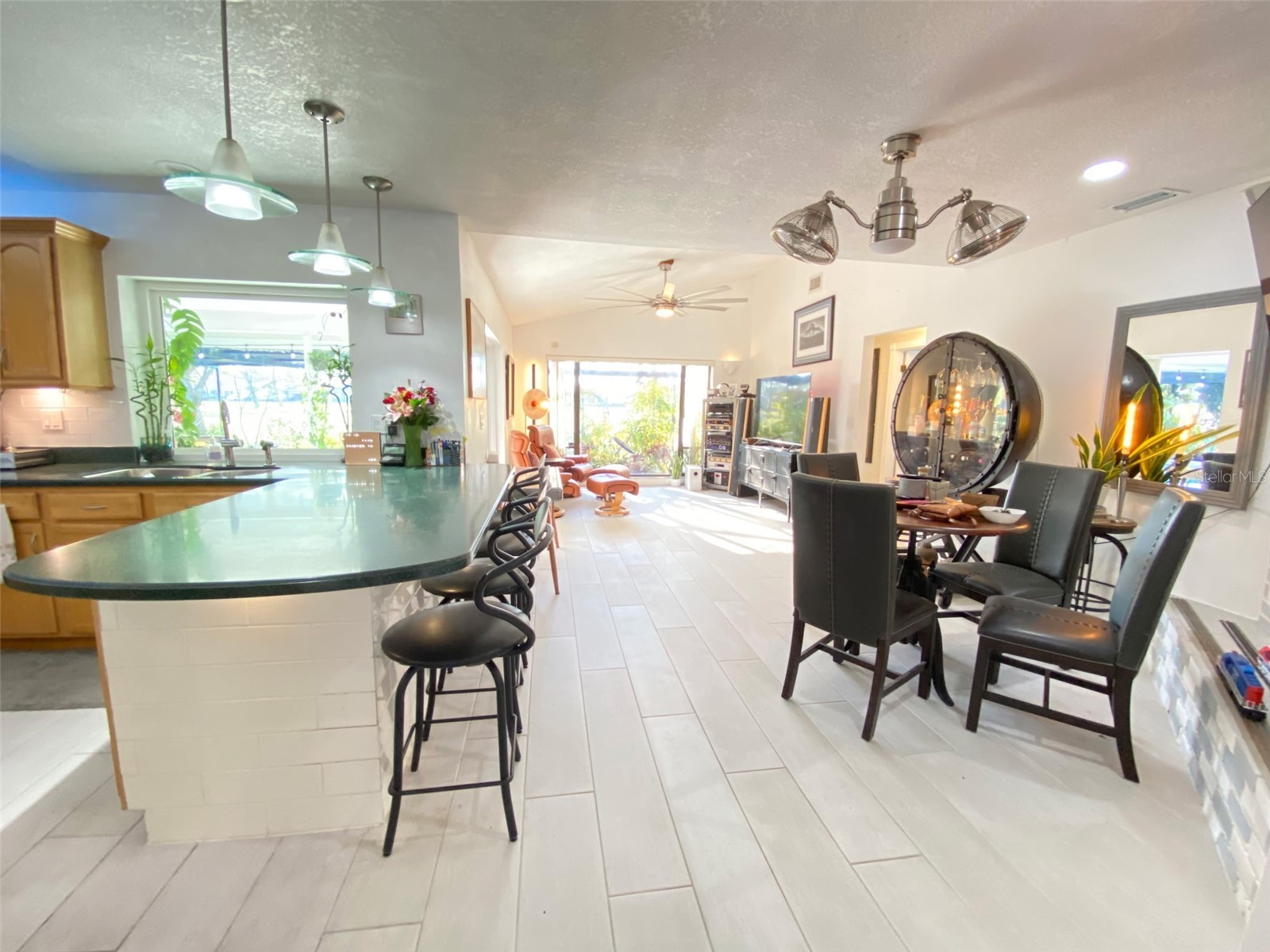 4076 Southwell Way Sarasota FL 34241 A4682589 image3