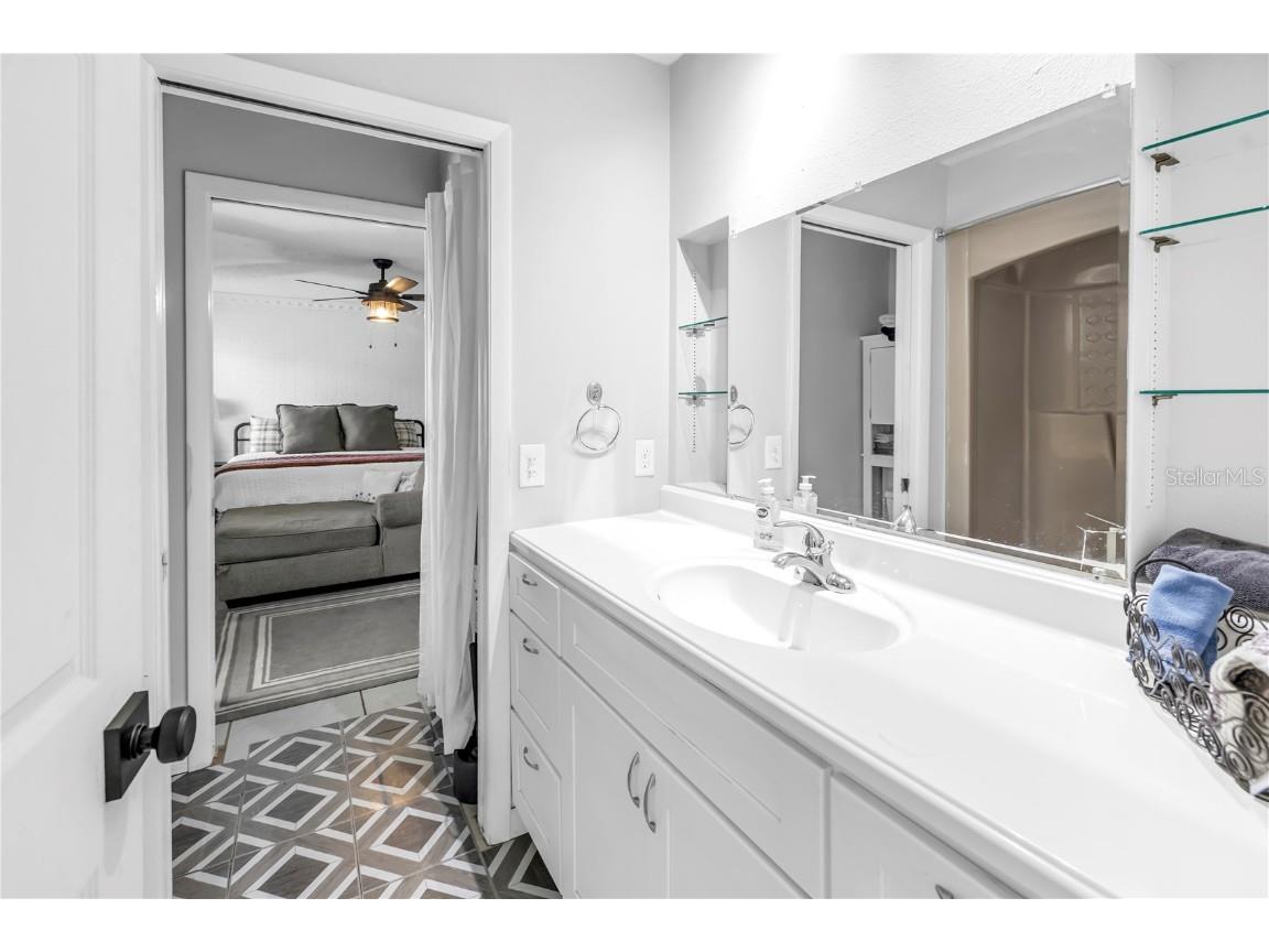 4078 Groveland Avenue Sarasota FL 34231 A4669478 image15