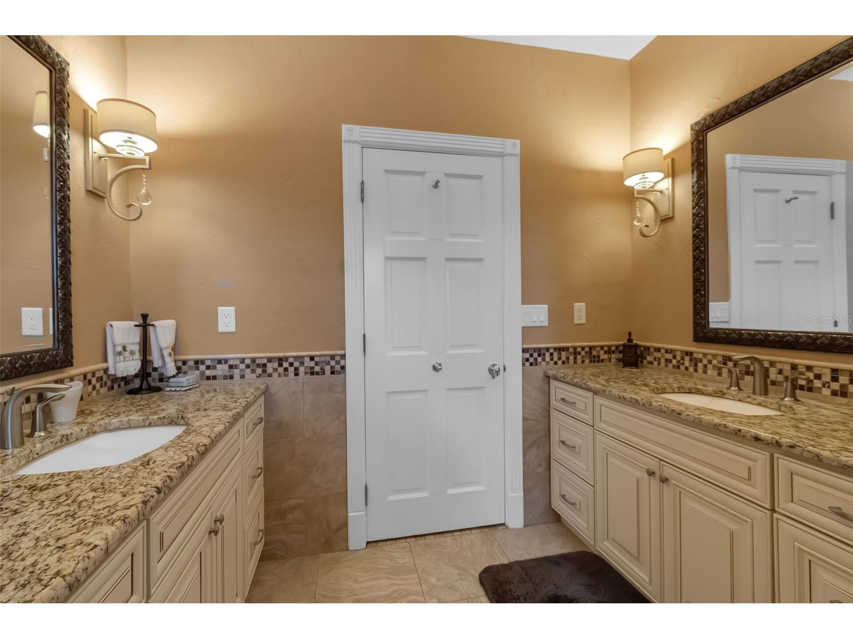 4079 Las Palmas Way Sarasota FL 34238 A4683982 image48