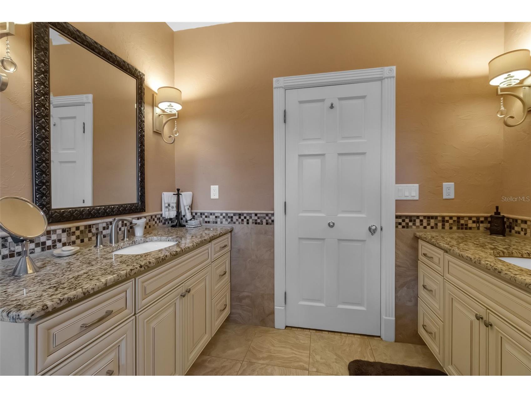 4079 Las Palmas Way Sarasota FL 34238 A4683982 image50