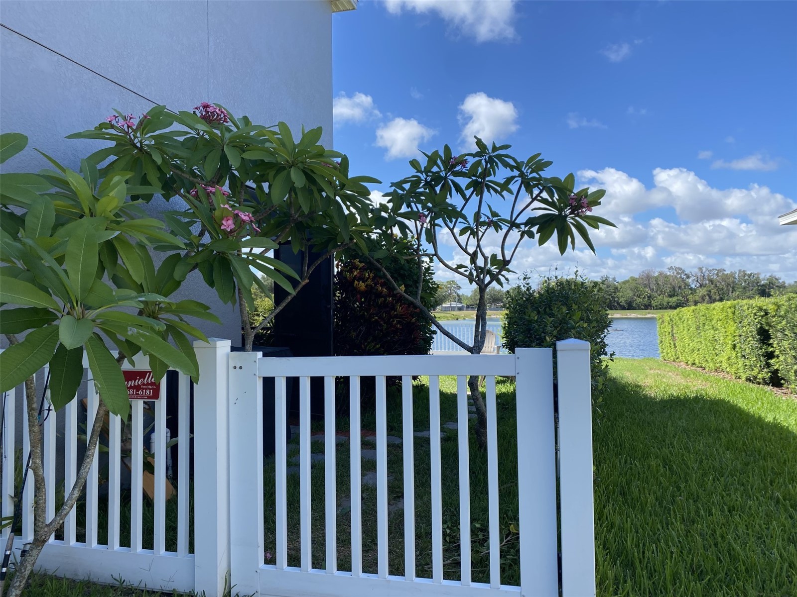 408 19th Street NW Ruskin FL 33570 A4699930 image16