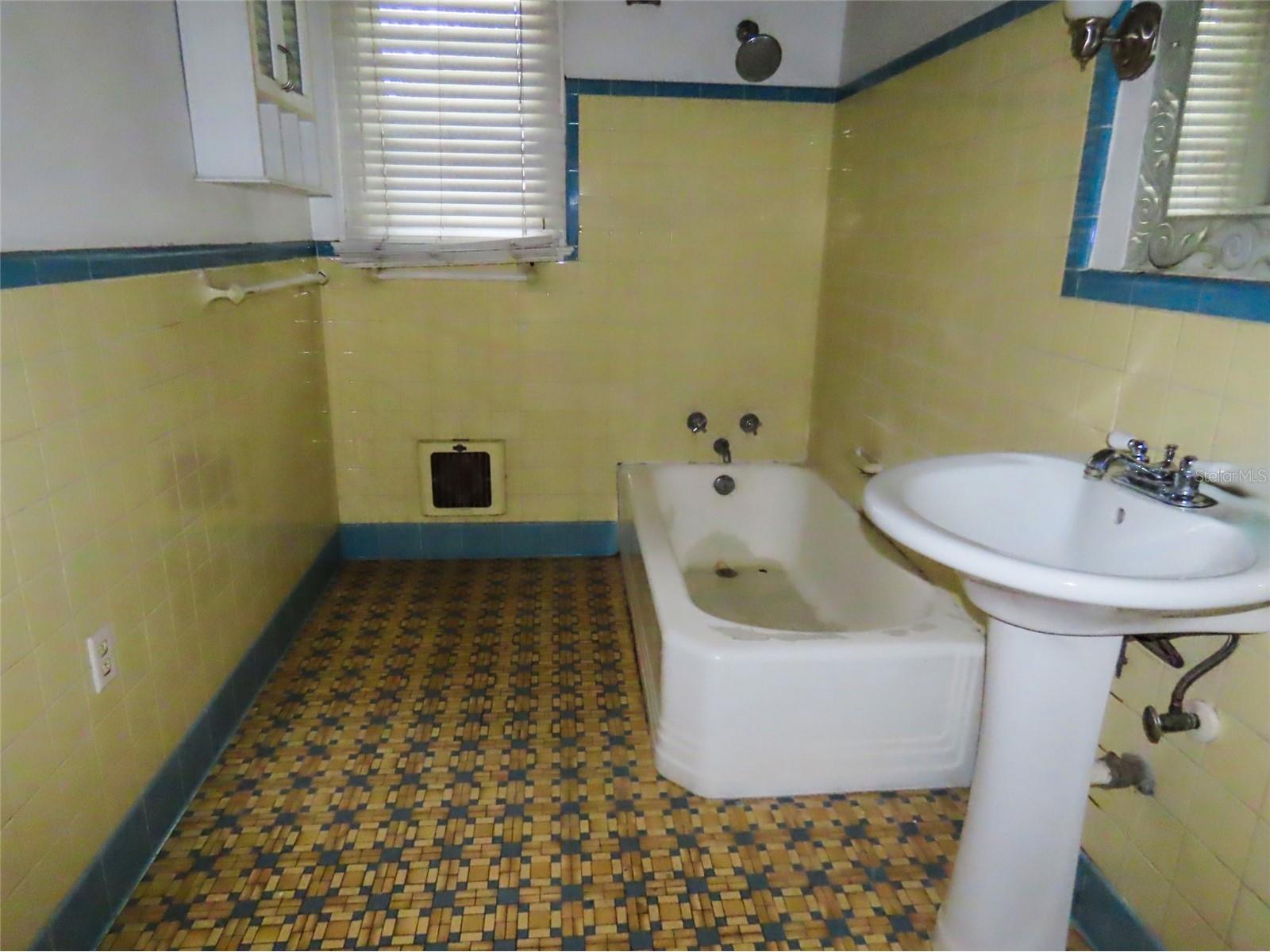 408 27th Street W Bradenton FL 34205 TB8497278 image44