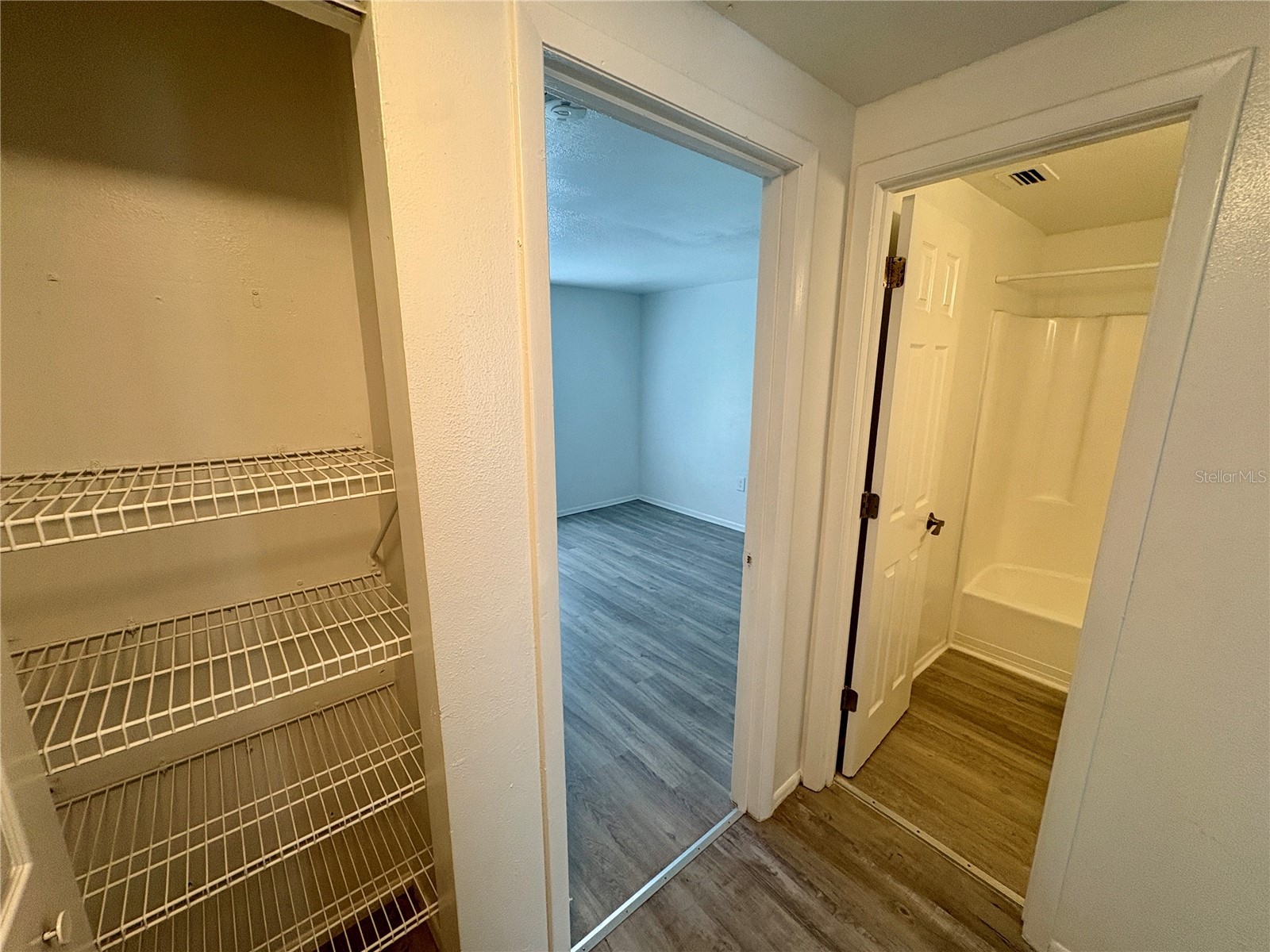 408 57th Avenue Drive E #E Bradenton FL 34203 A4695833 image11