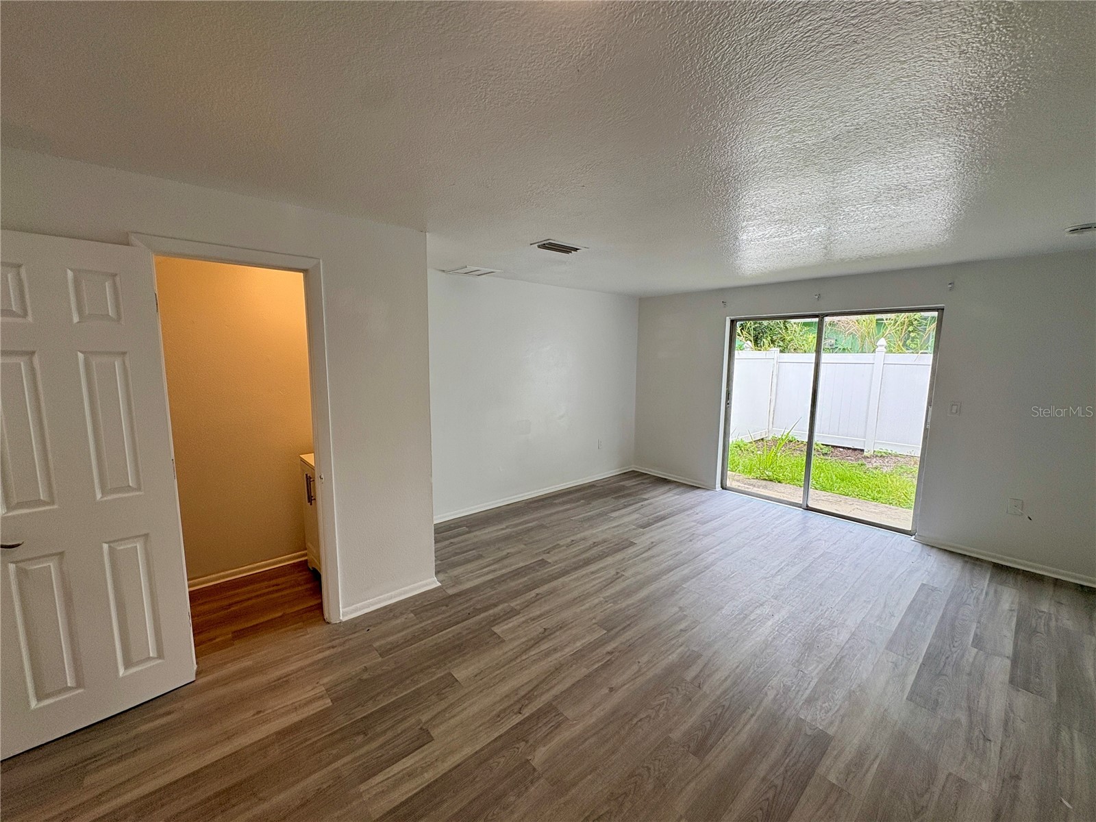 408 57th Avenue Drive E #E Bradenton FL 34203 A4695833 image6