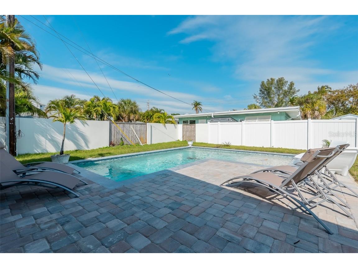 408 71st Street Holmes Beach FL 34217 A4668595 image2