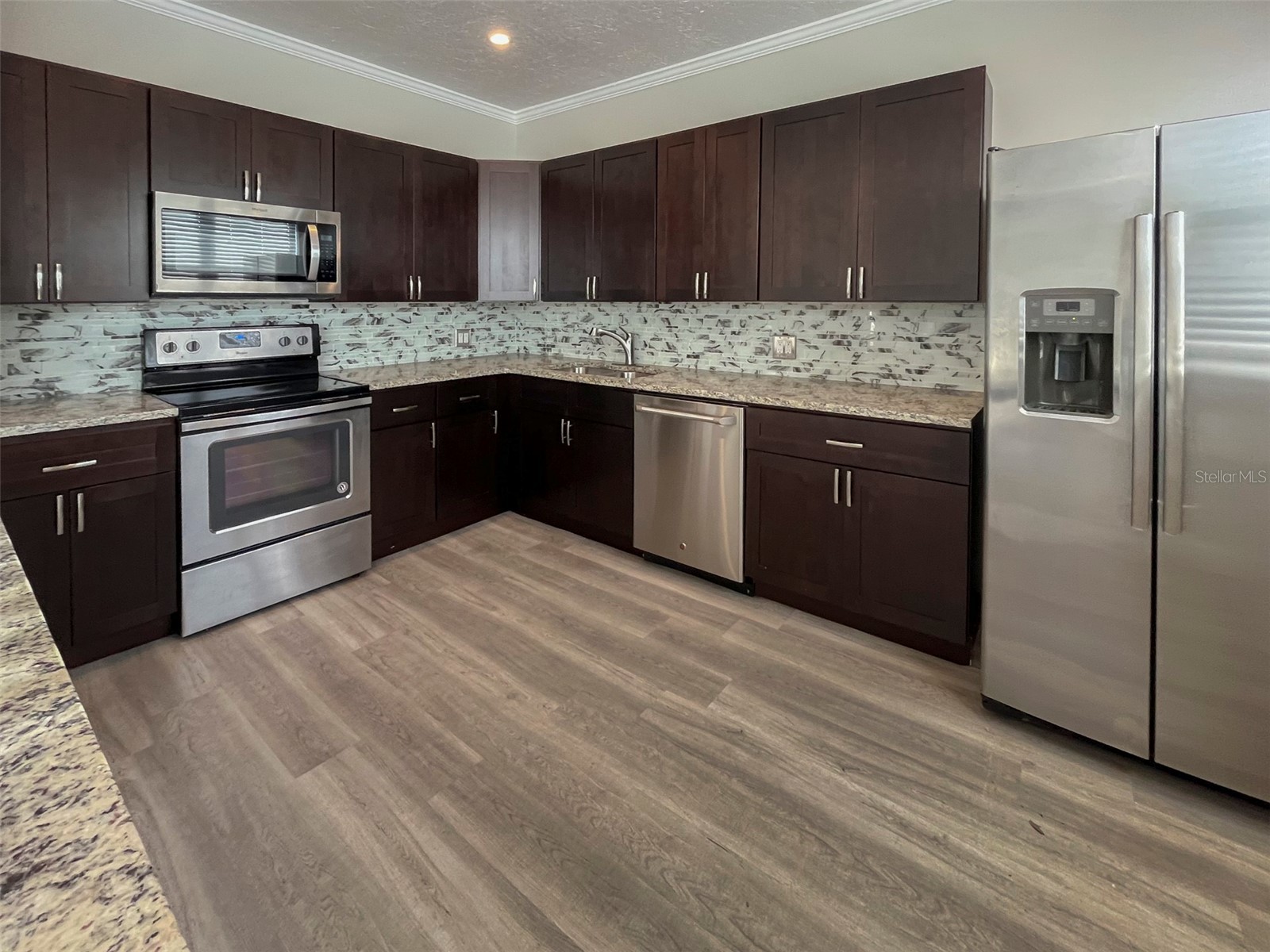 408 Armada Road S #7 Venice FL 34285 A4678996 image3