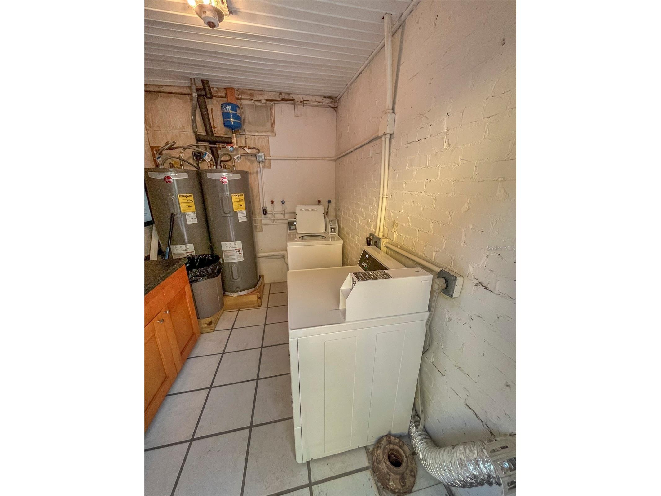 408 Armada Road S #7 Venice FL 34285 A4678996 image9