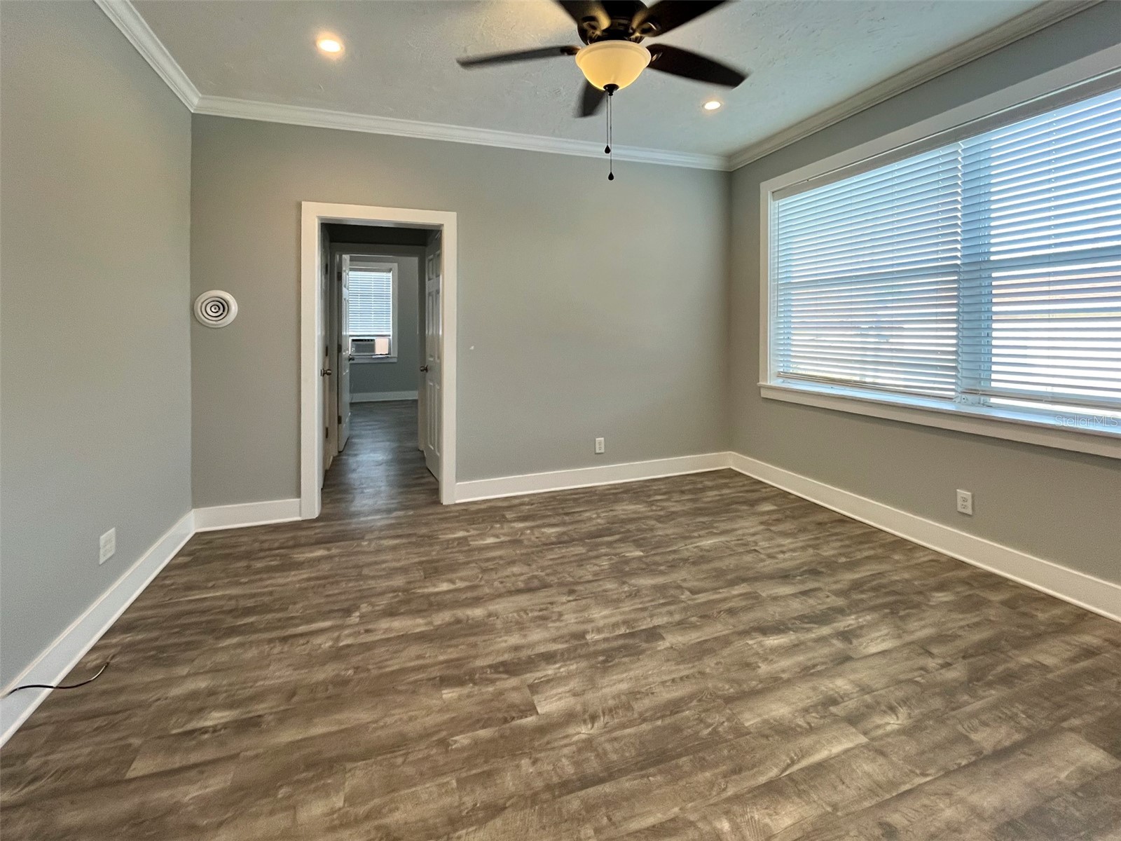 408 Armada Road S #8 Venice FL 34285 A4678998 image5