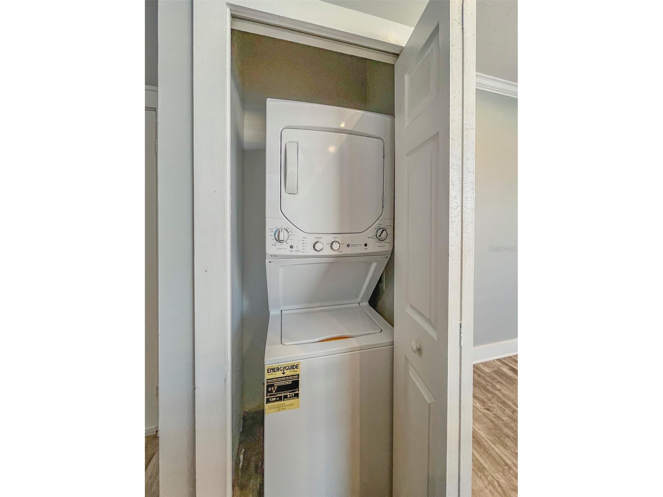 408 Armada Road S #8 Venice FL 34285 A4678998 image8