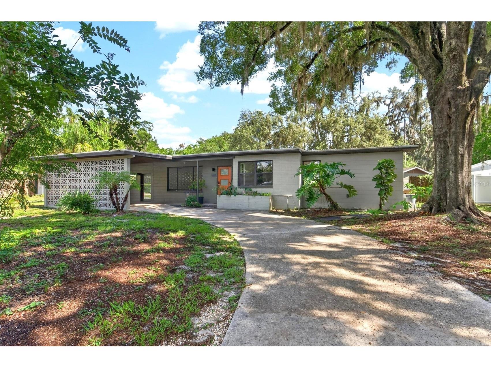 408 Berwick Avenue Temple Terrace FL 33617 TB8528310 image1