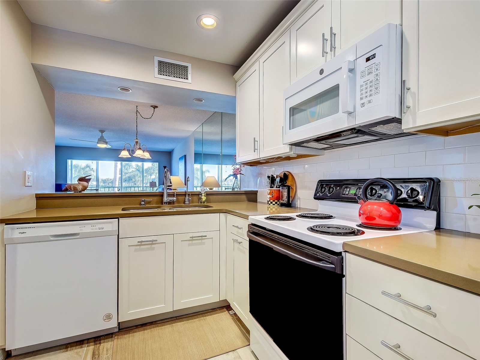 408 Cerromar Circle S #233 Venice FL 34293 N6143243 image10