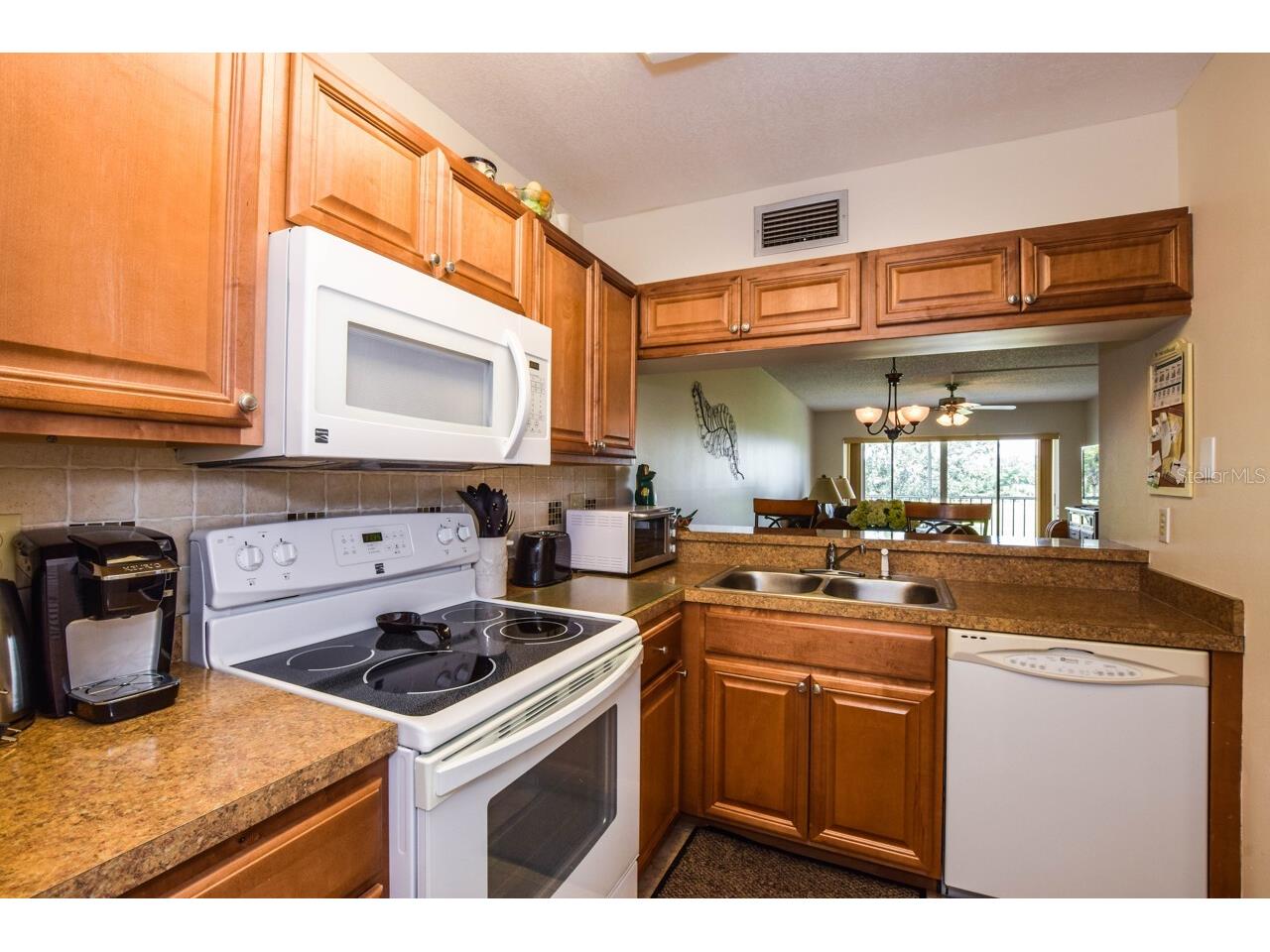 408 Cerromar Circle S #236 Venice FL 34293 N6143696 image5