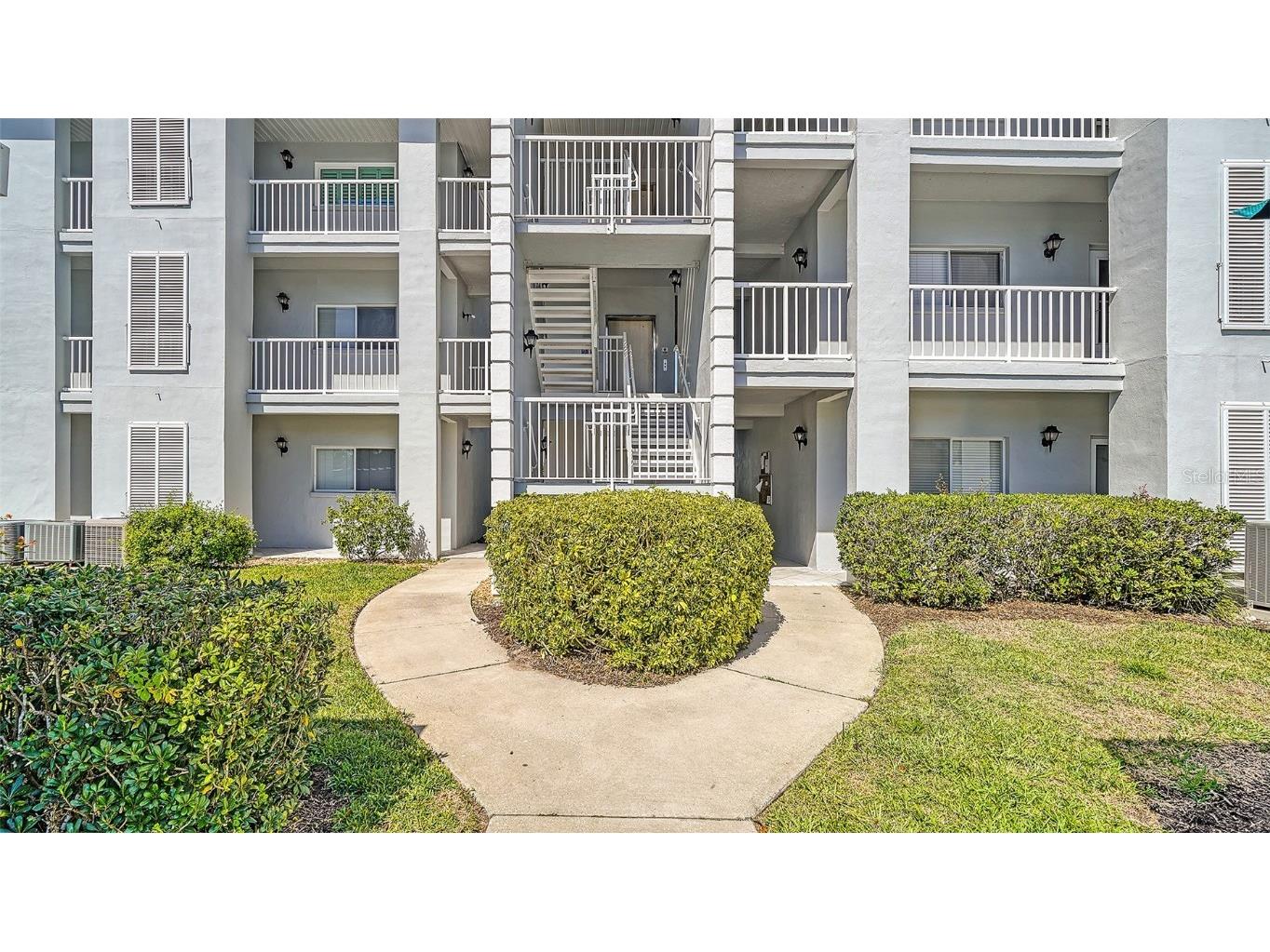 408 Cerromar Circle S #330 Venice FL 34293 A4565926 image1