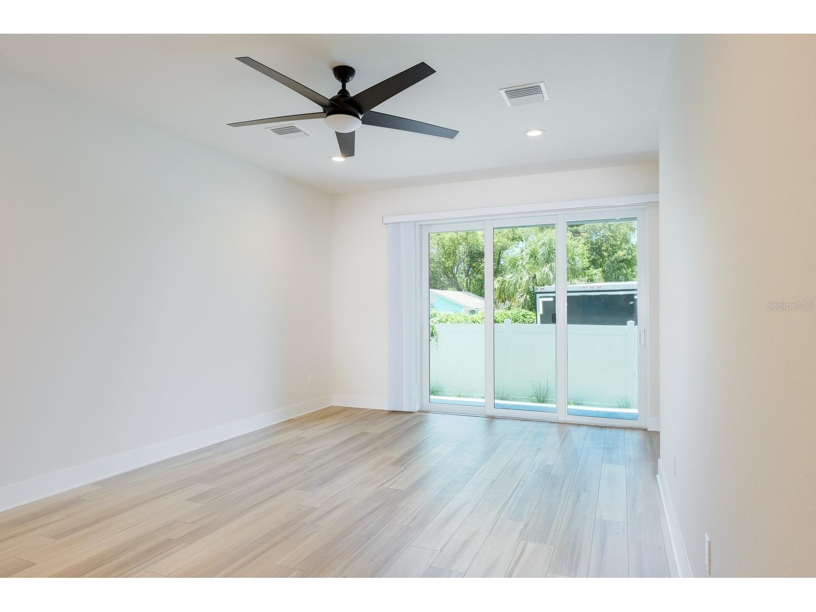 408 Finn Way Dunedin FL 34698 TB8508356 image11
