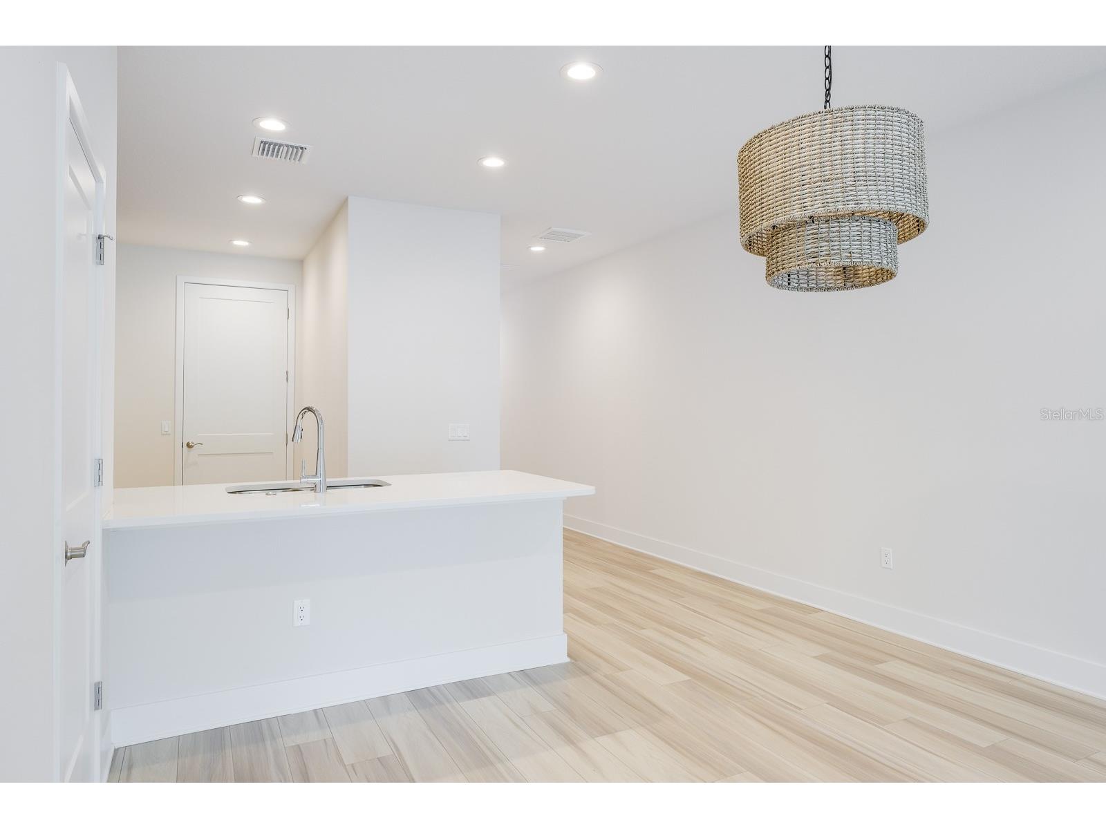 408 Finn Way Dunedin FL 34698 TB8508356 image15